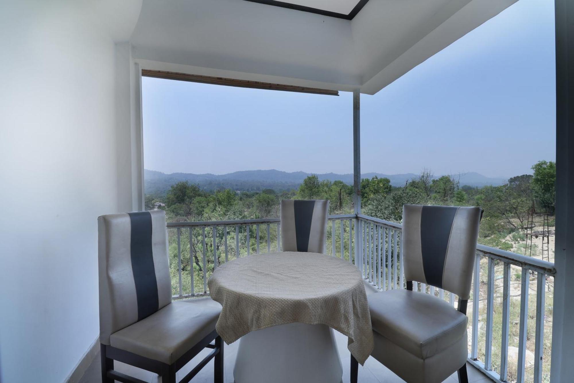 Hunky Dory Resort And Spa Dhar Khurd Bagian luar foto