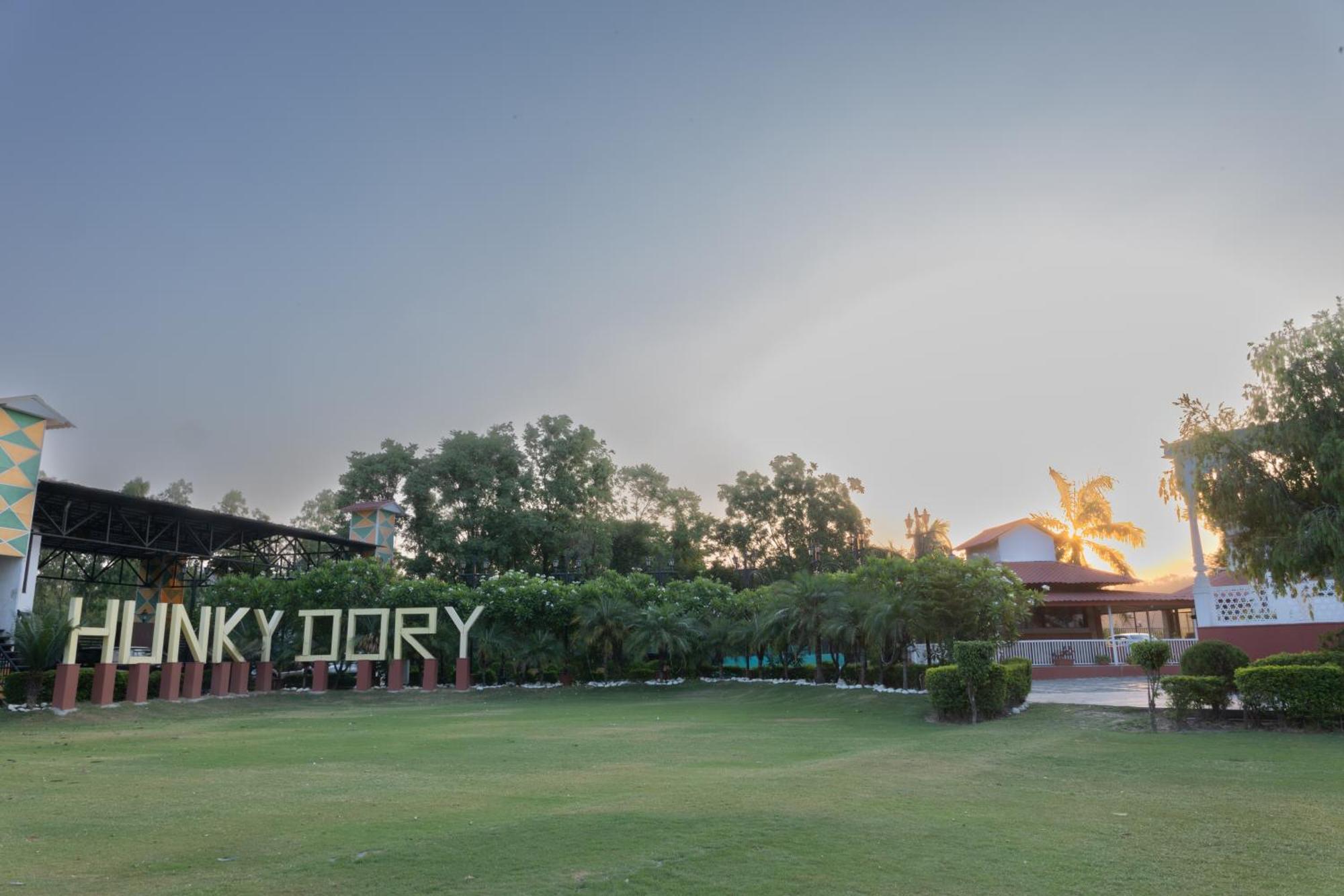Hunky Dory Resort And Spa Dhar Khurd Bagian luar foto