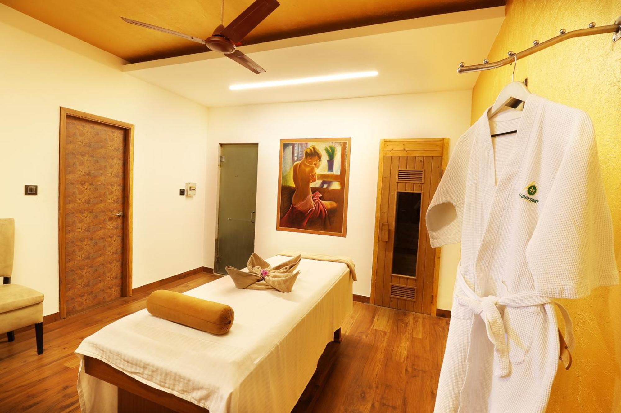 Hunky Dory Resort And Spa Dhar Khurd Bagian luar foto